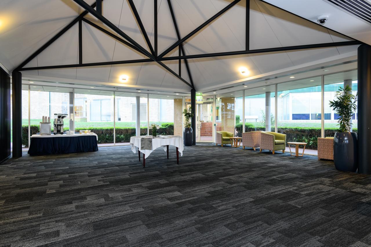 Lakeside Hotel And Conference Centre Сидни Екстериор снимка